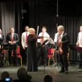 Оркестровый ансамбль Hellenic Musica Viva под руководством солистки Людмилы Лиморовой